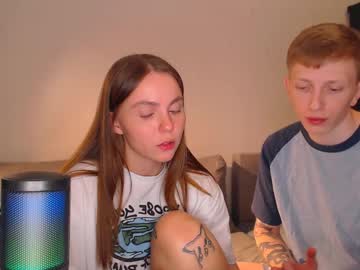 couple Pussy Cam Girls with julsweet