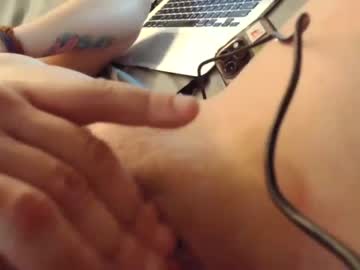 couple Pussy Cam Girls with pikabewbs_magikock
