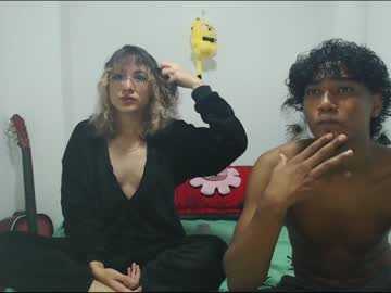 couple Pussy Cam Girls with ellie_andy