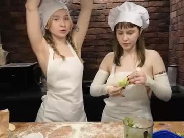 couple Pussy Cam Girls with ariel_me