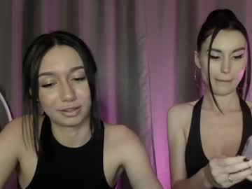 couple Pussy Cam Girls with nikki_hit