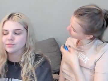 couple Pussy Cam Girls with milskils