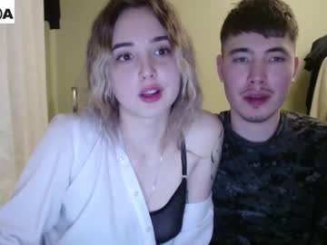 couple Pussy Cam Girls with bananass_friends