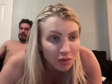 couple Pussy Cam Girls with foxy_swiss_doll