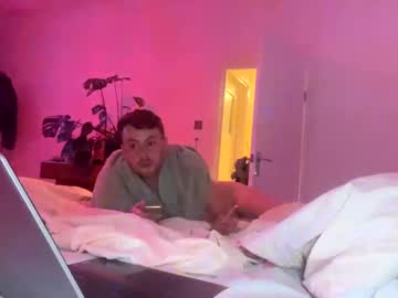 couple Pussy Cam Girls with buttonsssss