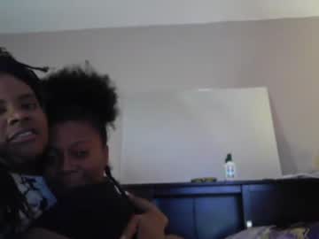 couple Pussy Cam Girls with theemisters