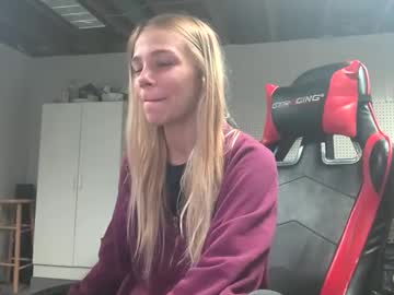 couple Pussy Cam Girls with chloe_damian