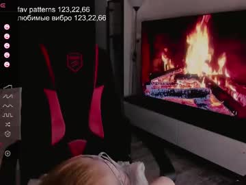 girl Pussy Cam Girls with emilia__cute