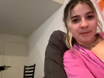 couple Pussy Cam Girls with makennamacy