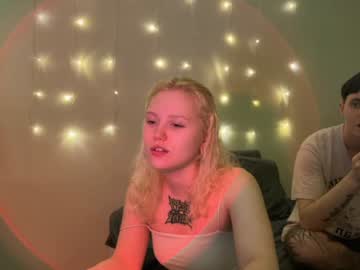 couple Pussy Cam Girls with mewmewxo
