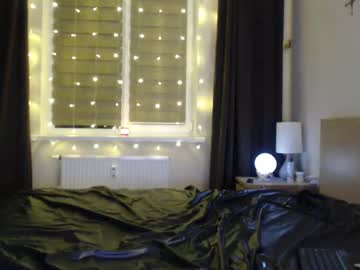 couple Pussy Cam Girls with give_me_mo